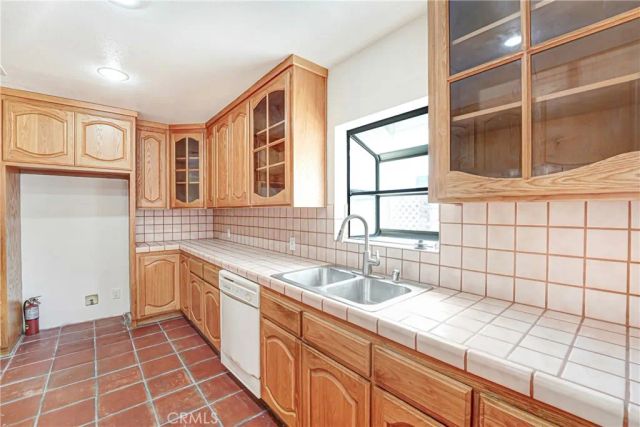 1009 S Rimpau, Los Angeles, CA 90019