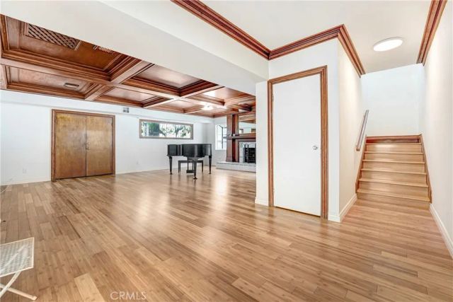 1009 S Rimpau, Los Angeles, CA 90019