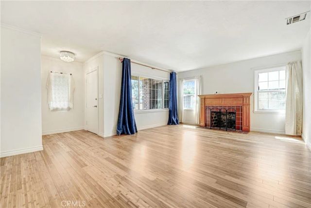 1009 S Rimpau, Los Angeles, CA 90019