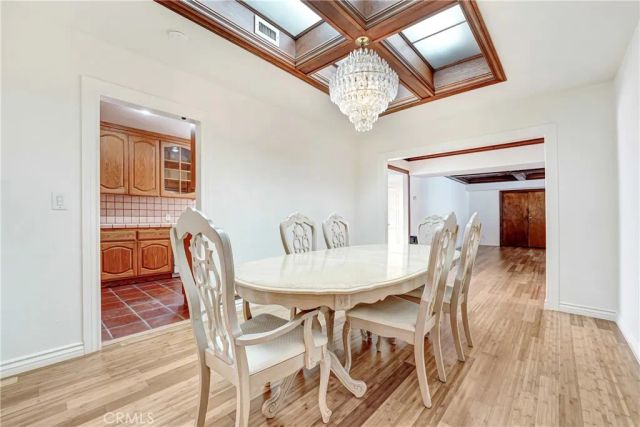 1009 S Rimpau, Los Angeles, CA 90019
