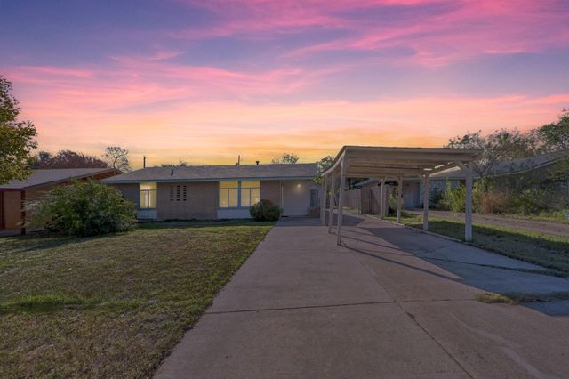 1611 Cloverleaf DR, Austin, TX 78723