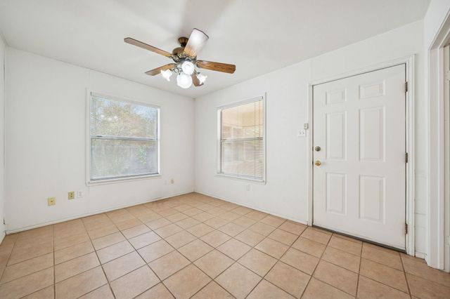 1611 Cloverleaf DR, Austin, TX 78723