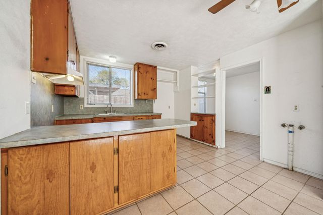 1611 Cloverleaf DR, Austin, TX 78723