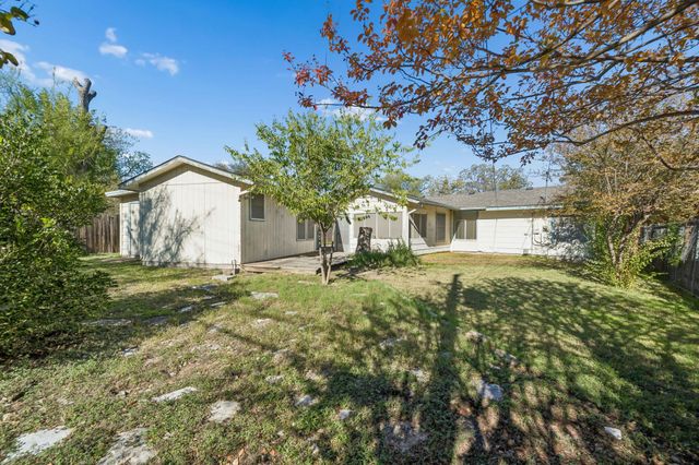 1611 Cloverleaf DR, Austin, TX 78723