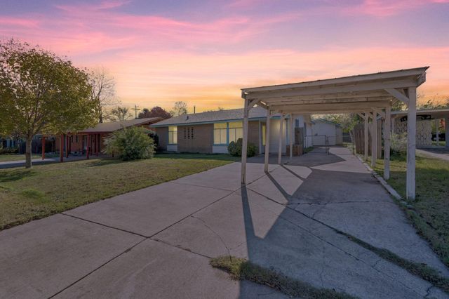 1611 Cloverleaf DR, Austin, TX 78723