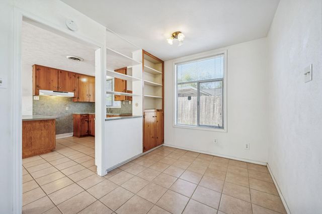 1611 Cloverleaf DR, Austin, TX 78723