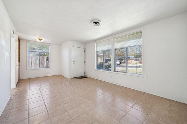 1611 Cloverleaf DR, Austin, TX 78723