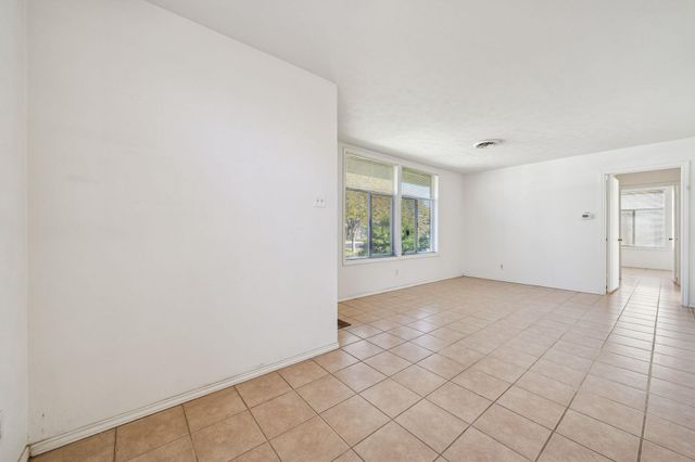 1611 Cloverleaf DR, Austin, TX 78723