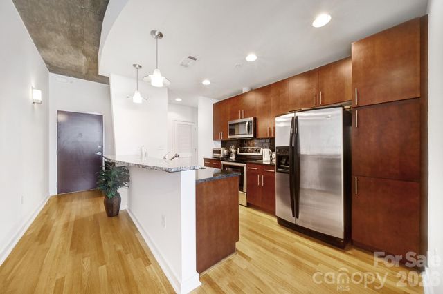 210 N Church Street 3112, Charlotte, NC 28202