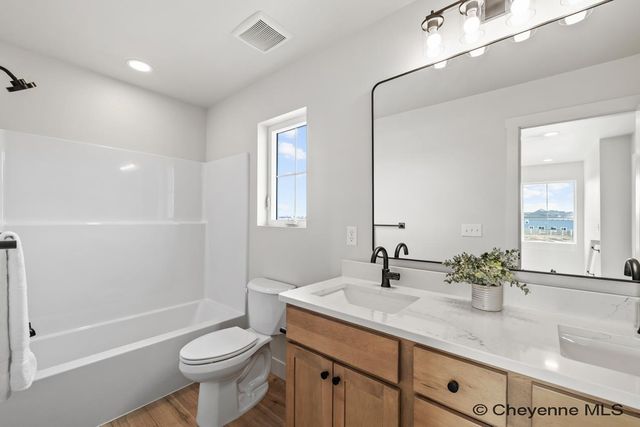 1421 OPEN RANGE RD, Cheyenne, WY 82007
