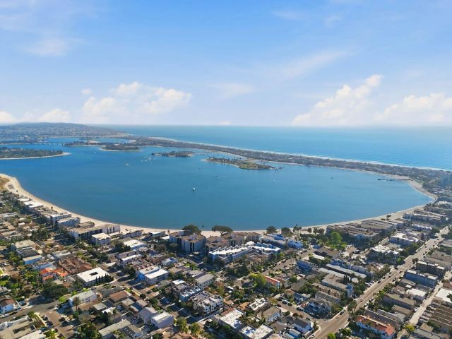 4016 Gresham D1, San Diego, CA 92109