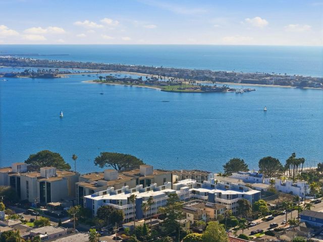 4016 Gresham D1, San Diego, CA 92109