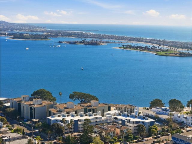 4016 Gresham D1, San Diego, CA 92109