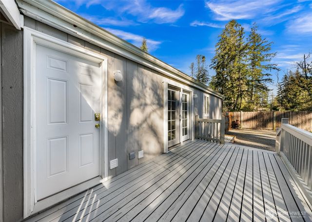 1649 Oak Ridge Drive, Camano Island, WA 98282
