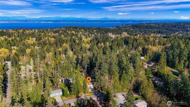 1649 Oak Ridge Drive, Camano Island, WA 98282
