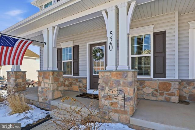 520 DARROW RD, York, PA 17404