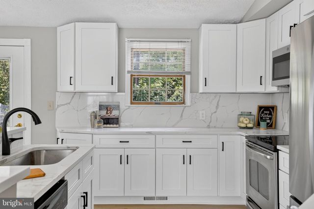 7714 SIDEN DR, Hanover, MD 21076