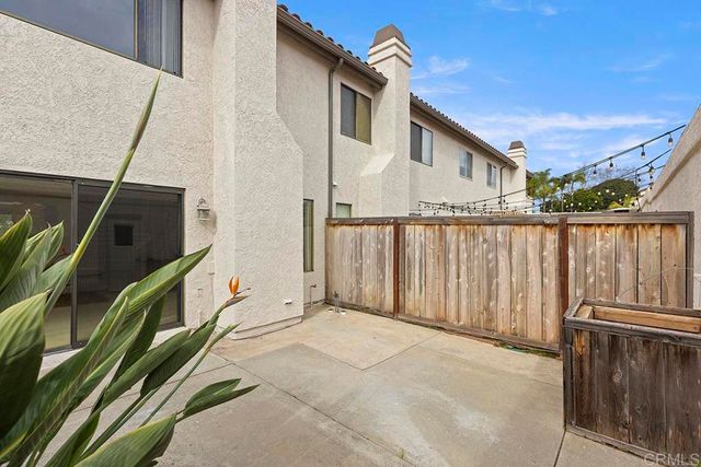 6976 Batiquitos Drive, Carlsbad, CA 92011