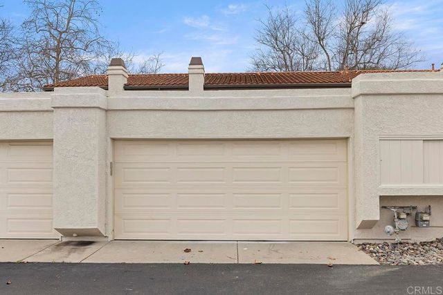 6976 Batiquitos Drive, Carlsbad, CA 92011