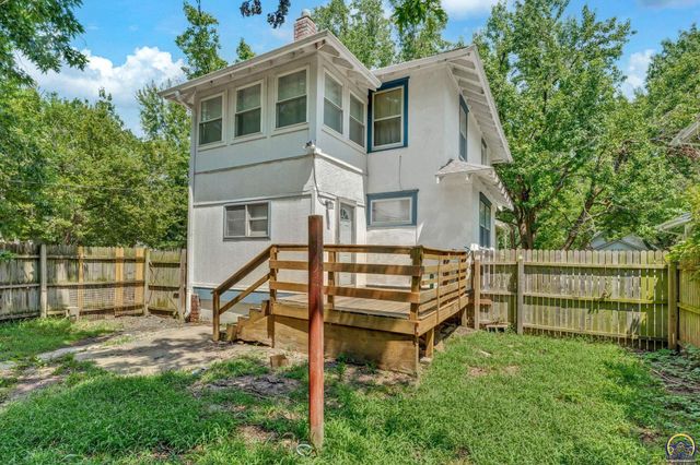 2001 SW Buchanan ST, Topeka, KS 66604