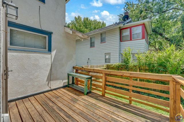 2001 SW Buchanan ST, Topeka, KS 66604