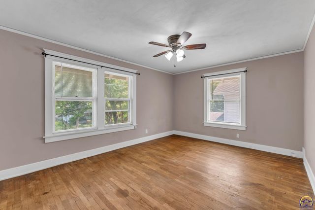 2001 SW Buchanan ST, Topeka, KS 66604