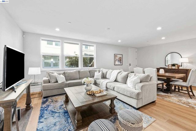 1045 1045 Spiedini Ter, San Ramon, CA 94583