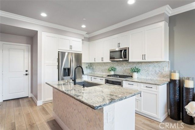 1702 Fairlead Avenue, Carlsbad, CA 92011