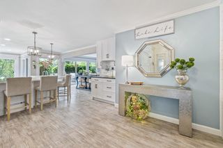 18 Abbey Villa CIRCLE #G, Fontana, WI 53125