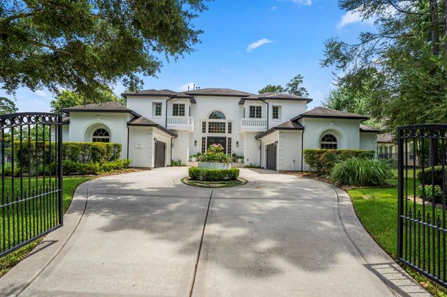 7 Chivary Oaks Court, The Woodlands, TX 77382