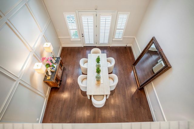 7 Chivary Oaks Court, The Woodlands, TX 77382