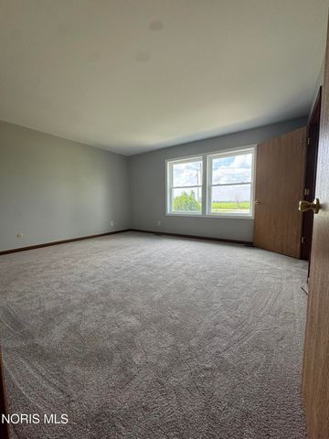 12294 Newton Road, Bowling Green, OH 43402