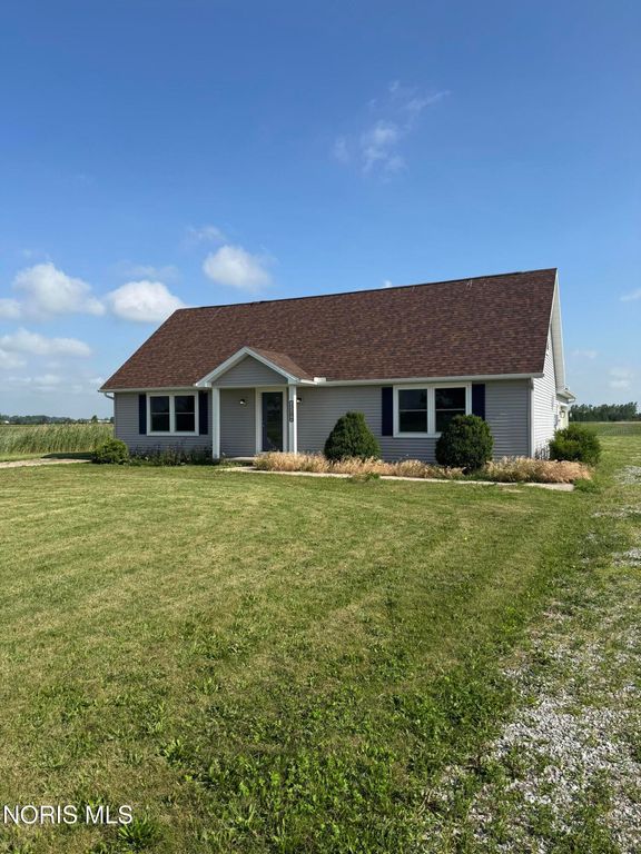 12294 Newton Road, Bowling Green, OH 43402