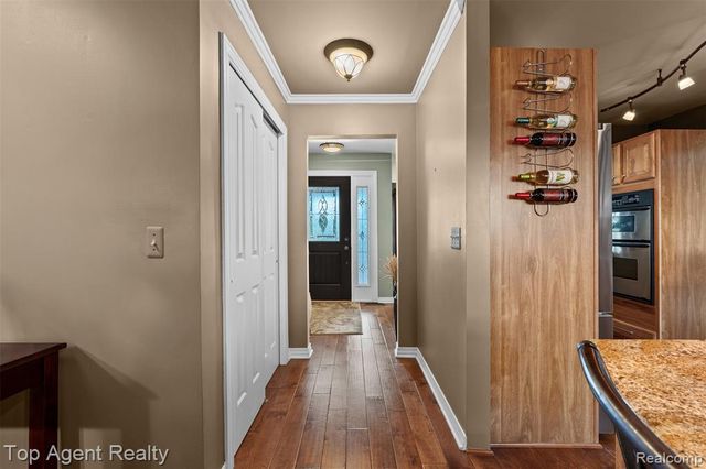 6654 Orion Road, Rochester Hills, MI 48306