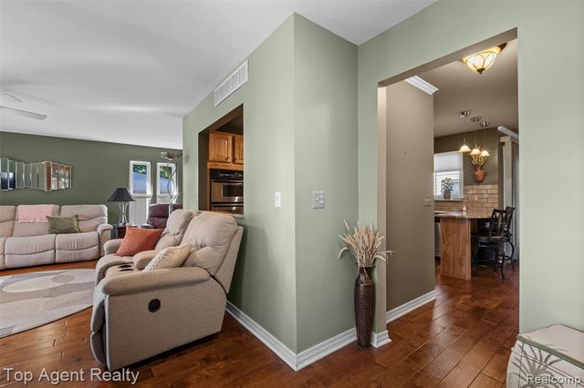 6654 Orion Road, Rochester Hills, MI 48306