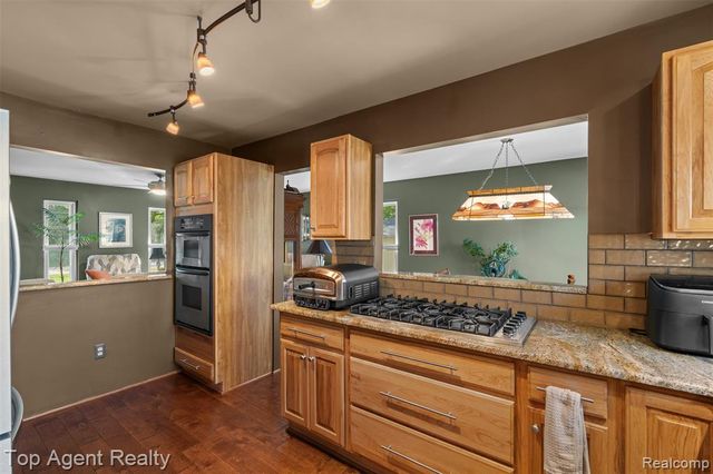 6654 Orion Road, Rochester Hills, MI 48306
