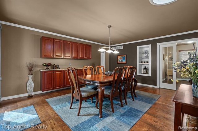 6654 Orion Road, Rochester Hills, MI 48306