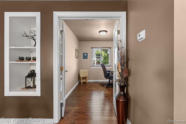 6654 Orion Road, Rochester Hills, MI 48306