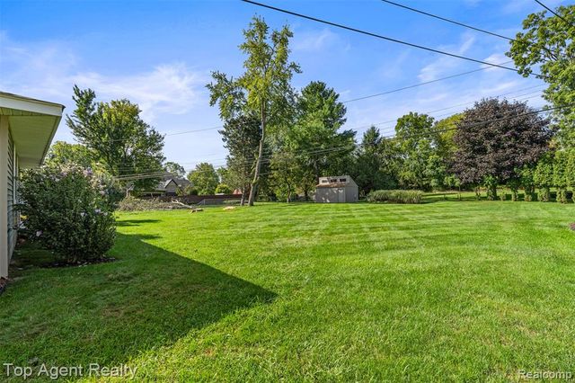 6654 Orion Road, Rochester Hills, MI 48306
