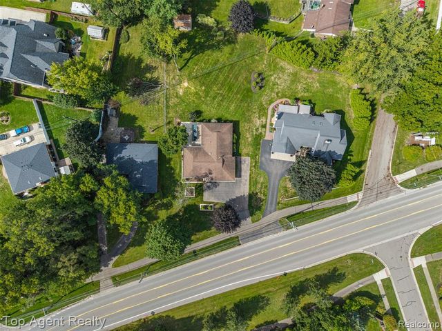 6654 Orion Road, Rochester Hills, MI 48306