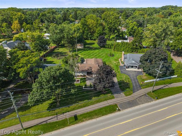 6654 Orion Road, Rochester Hills, MI 48306
