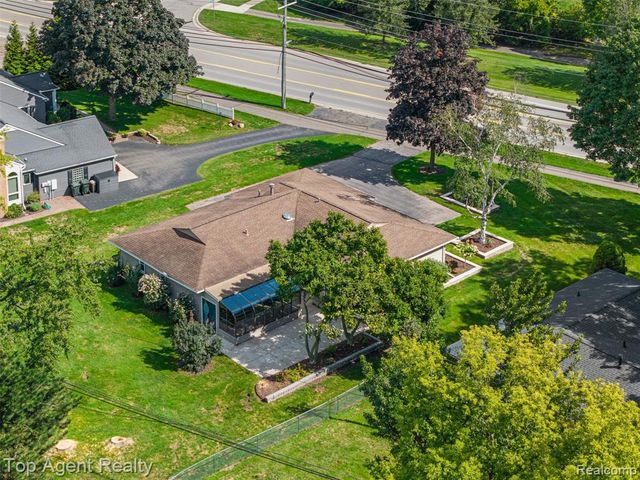 6654 Orion Road, Rochester Hills, MI 48306