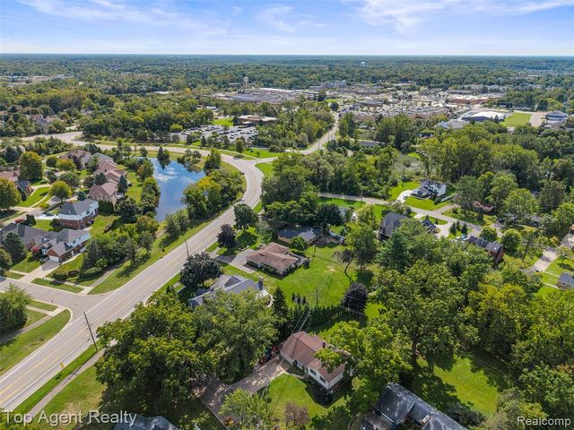 6654 Orion Road, Rochester Hills, MI 48306