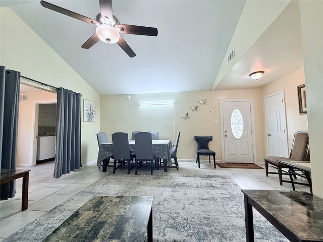 3702 Lindsey Court, Arlington, TX 76015