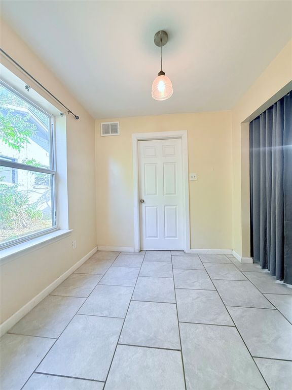 3702 Lindsey Court, Arlington, TX 76015 — photo 5
