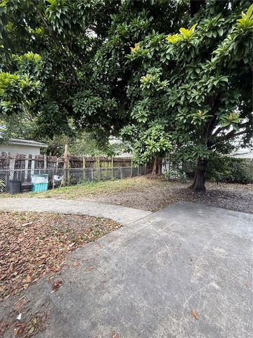 1541 NE 205th Ter, Miami, FL 33179