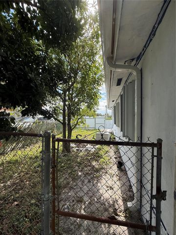 1541 NE 205th Ter, Miami, FL 33179