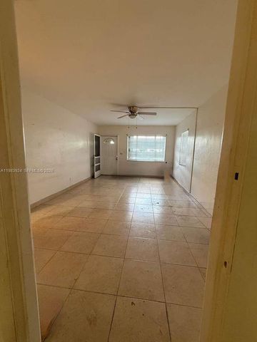 1541 NE 205th Ter, Miami, FL 33179