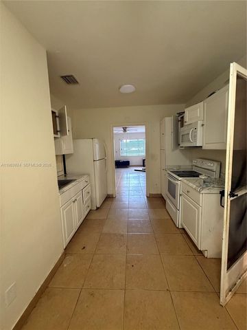 1541 NE 205th Ter, Miami, FL 33179