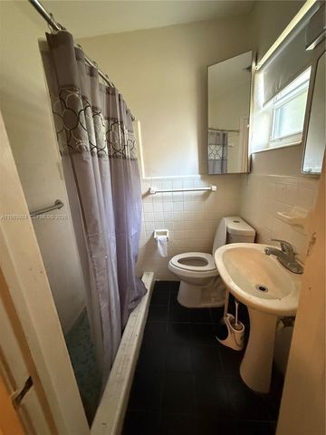 1541 NE 205th Ter, Miami, FL 33179